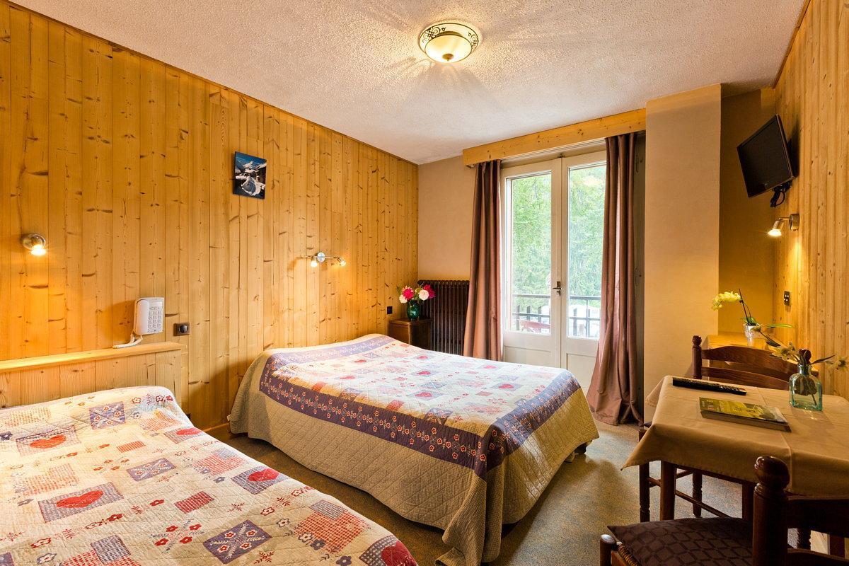 Logis Hotel Les Sapins مورْيو المظهر الخارجي الصورة